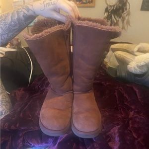 Mauve ugg boots